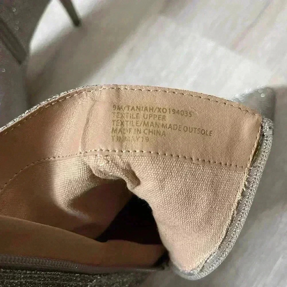 XOXO Silver Glitter Boots Size 9 - Picture 8 of 8